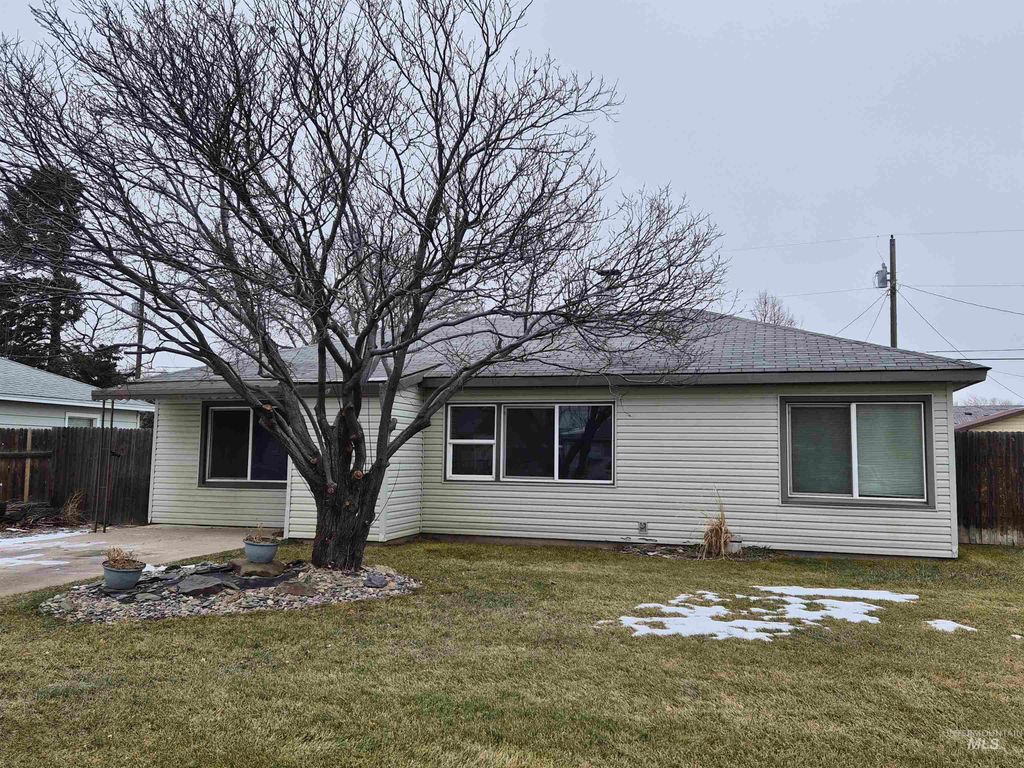 1030 Everett Ave, Pocatello, ID 83201