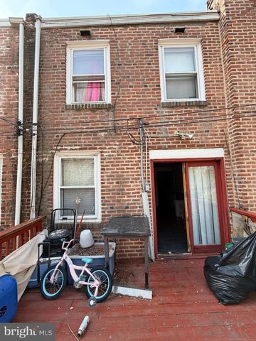 327 W 21ST ST, Chester, PA 19013