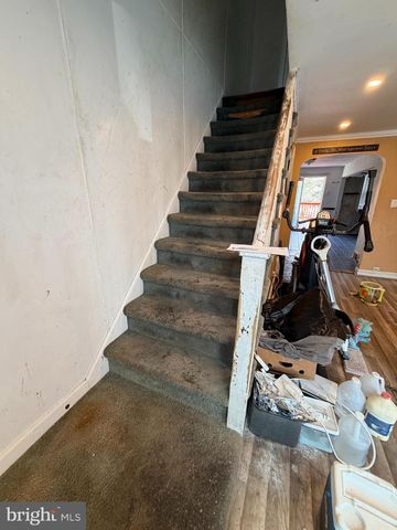 327 W 21ST ST, Chester, PA 19013