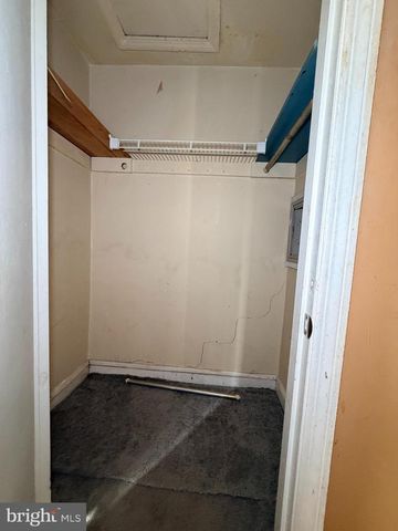 327 W 21ST ST, Chester, PA 19013