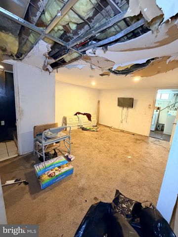 327 W 21ST ST, Chester, PA 19013