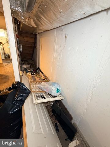 327 W 21ST ST, Chester, PA 19013