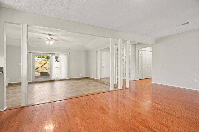 2109 Oakmeadow Street, Bedford, TX 76021