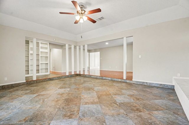 2109 Oakmeadow Street, Bedford, TX 76021