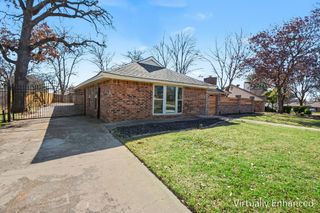 2109 Oakmeadow Street, Bedford, TX 76021