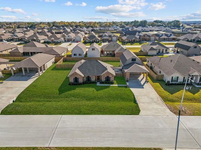 2111 Gilbert Road, Dickinson, TX 77539