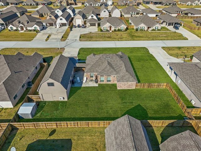 2111 Gilbert Road, Dickinson, TX 77539