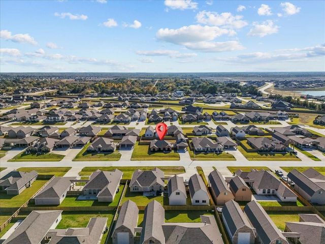 2111 Gilbert Road, Dickinson, TX 77539