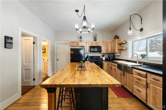 6707 East Lake Road, Castile, NY 14427