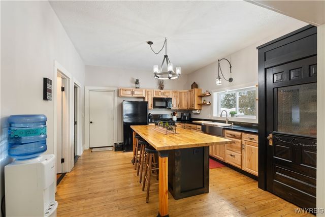 6707 East Lake Road, Castile, NY 14427