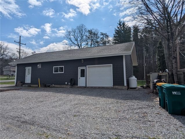 6707 East Lake Road, Castile, NY 14427