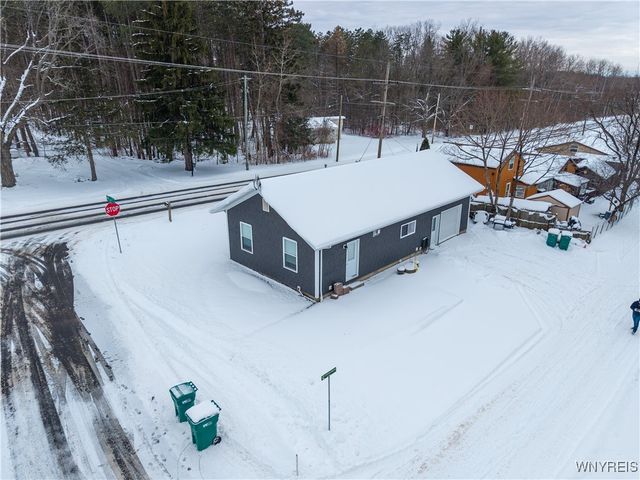 6707 East Lake Road, Castile, NY 14427