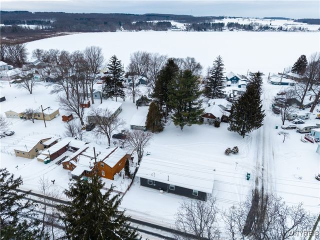 6707 East Lake Road, Castile, NY 14427