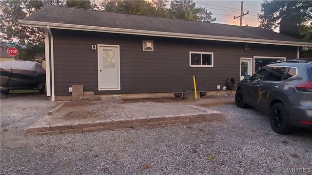 6707 East Lake Road, Castile, NY 14427