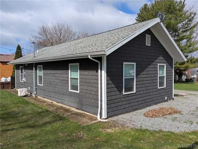 6707 East Lake Road, Castile, NY 14427