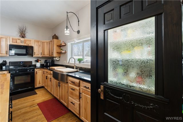 6707 East Lake Road, Castile, NY 14427