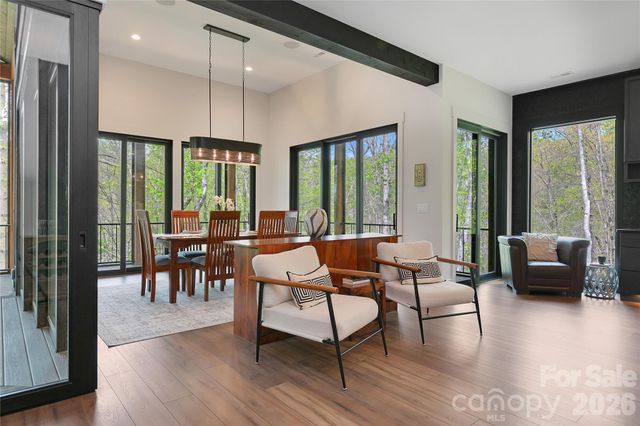 726 Ugugu Drive, Brevard, NC 28712
