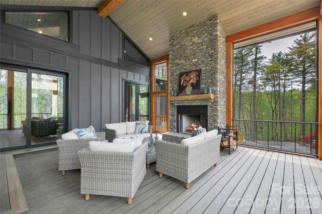 726 Ugugu Drive, Brevard, NC 28712