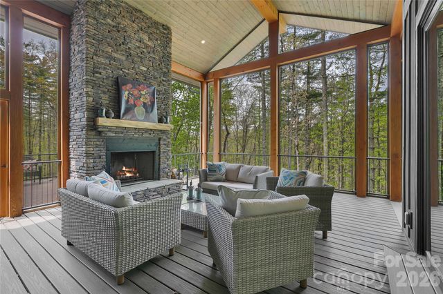 726 Ugugu Drive, Brevard, NC 28712