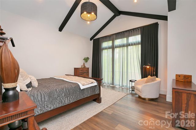726 Ugugu Drive, Brevard, NC 28712