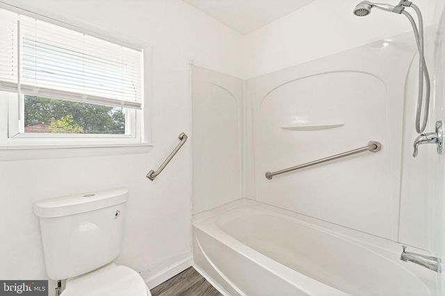 5 SICKLERVILLE RD, Sicklerville, NJ 08081