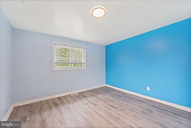 5 SICKLERVILLE RD, Sicklerville, NJ 08081