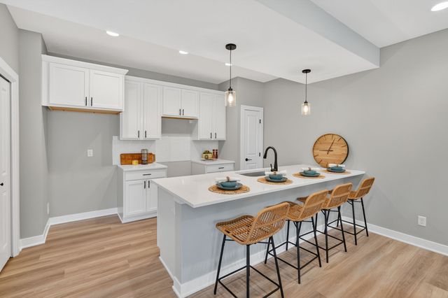 5420 153rd Street, Urbandale, IA 50323