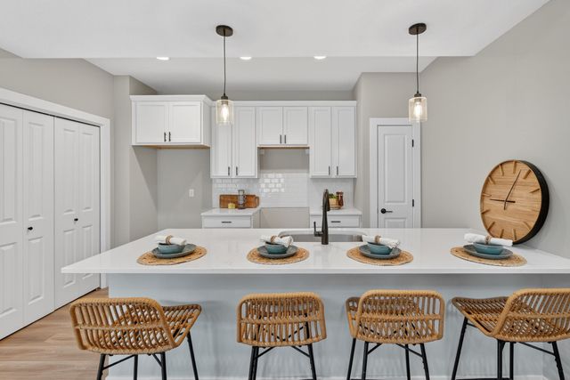 5420 153rd Street, Urbandale, IA 50323