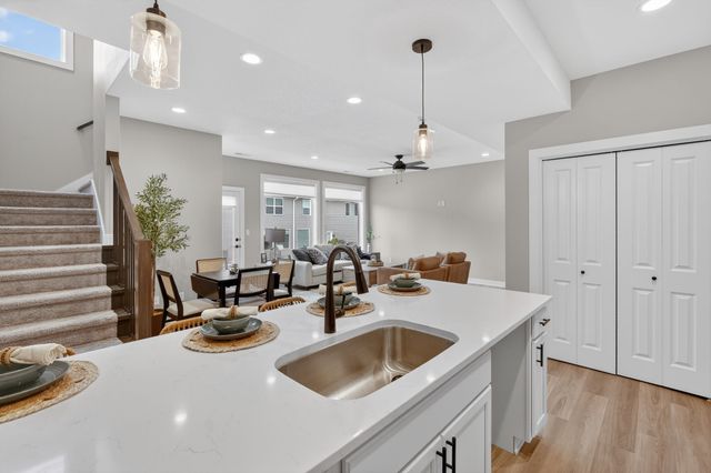 5420 153rd Street, Urbandale, IA 50323
