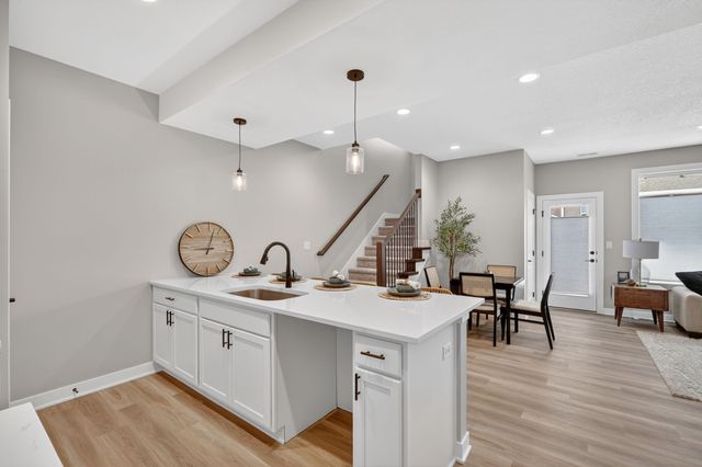 5420 153rd Street, Urbandale, IA 50323