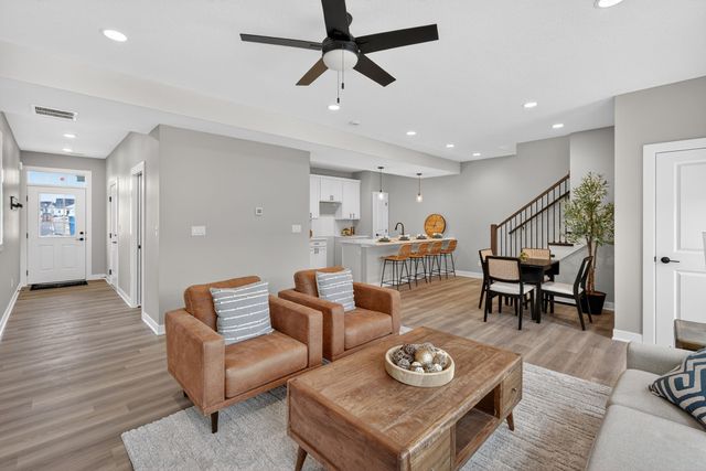 5420 153rd Street, Urbandale, IA 50323