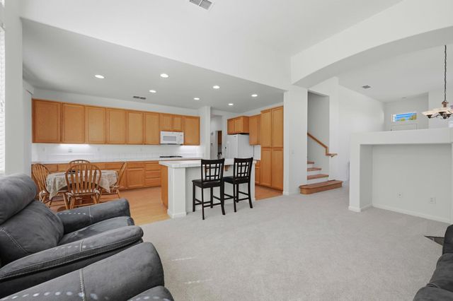 100 Castro Ct, Folsom, CA 95630