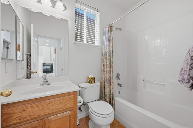 100 Castro Ct, Folsom, CA 95630