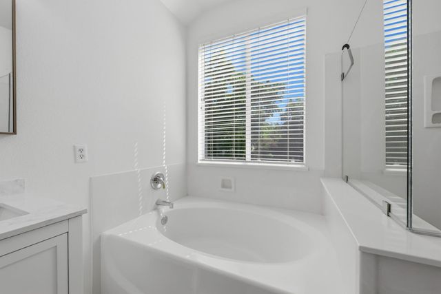 100 Castro Ct, Folsom, CA 95630
