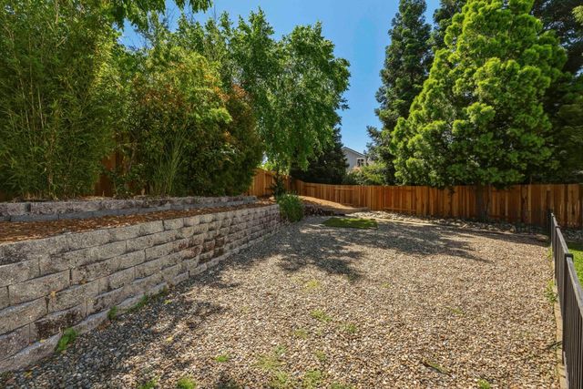 100 Castro Ct, Folsom, CA 95630