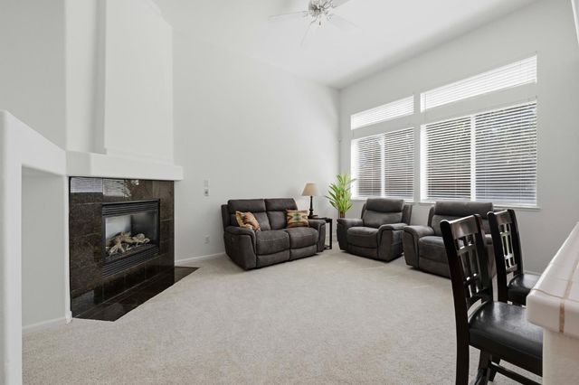 100 Castro Ct, Folsom, CA 95630