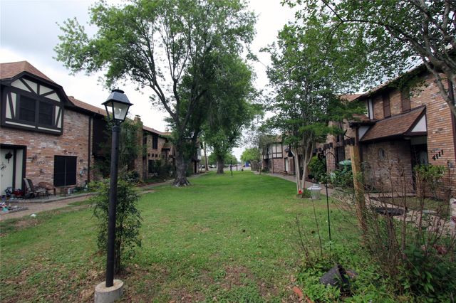 4105 Vista Road 1, Pasadena, TX 77504