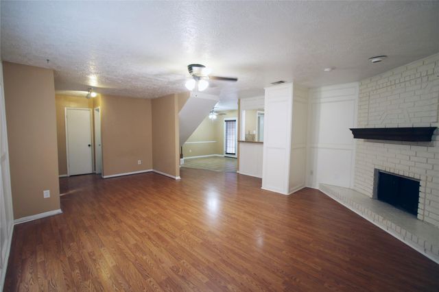 4105 Vista Road 1, Pasadena, TX 77504