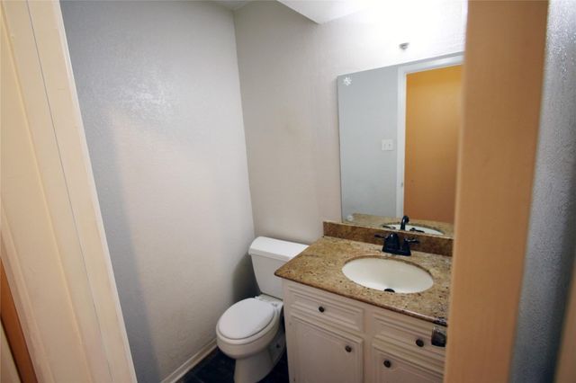 4105 Vista Road 1, Pasadena, TX 77504