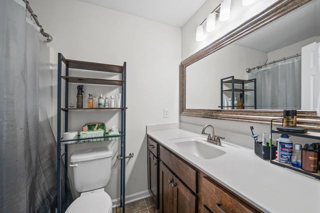 949 Hugh Hunter Rd, Oak Grove, KY 42262