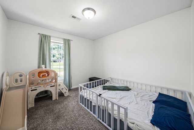949 Hugh Hunter Rd, Oak Grove, KY 42262