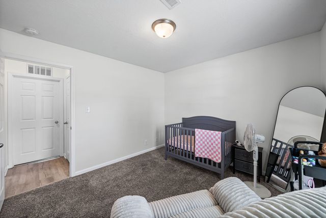949 Hugh Hunter Rd, Oak Grove, KY 42262