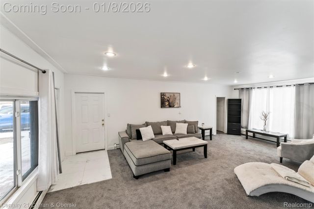 28854 Hennepin, Garden City, MI 48135