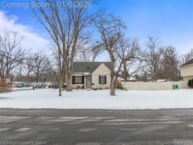 28854 Hennepin, Garden City, MI 48135