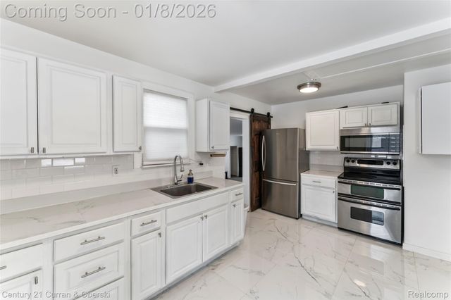 28854 Hennepin, Garden City, MI 48135