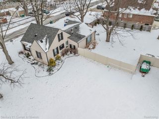 28854 Hennepin, Garden City, MI 48135
