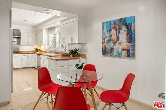 10853 Via Verona Street, Los Angeles, CA 90077