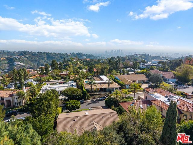 10853 Via Verona Street, Los Angeles, CA 90077