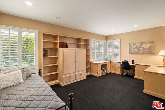 10853 Via Verona Street, Los Angeles, CA 90077