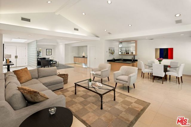 10853 Via Verona Street, Los Angeles, CA 90077